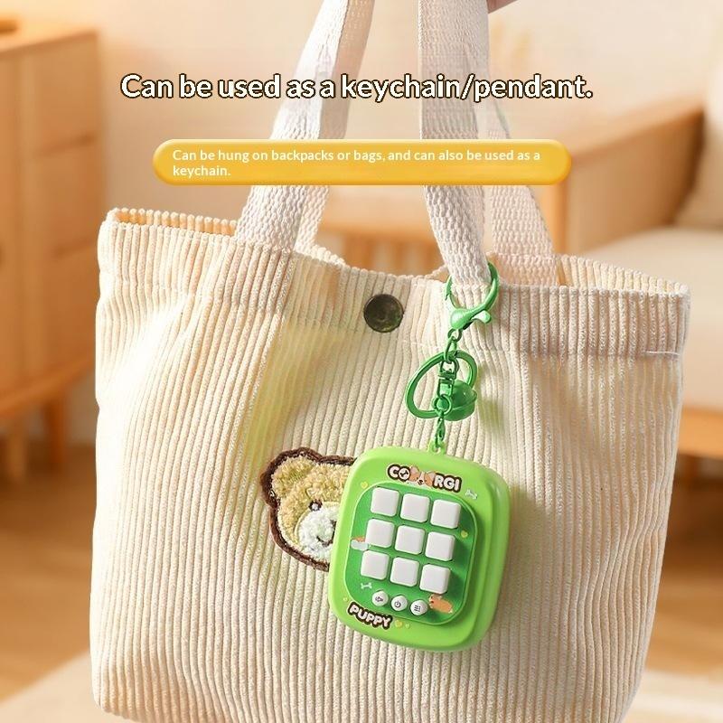 Gaming Console Keychain - 1 Buah Gantungan Kunci Permainan Tic